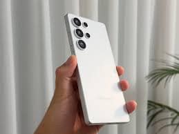 Samsung Galaxy S25 Ultra at ₹69,999 – Biggest Discount in Croma December Sale 2025