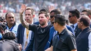 Kolkata Messi Event Chaos: Fans Left Fuming, Organizer Arrested, Refunds Ordered